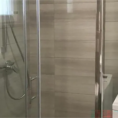 1 Bedroom In Appartement *